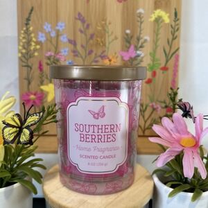 Dolly Parton Wildflower SPRING Collection 2026 - 8 oz Southern Berries Candle